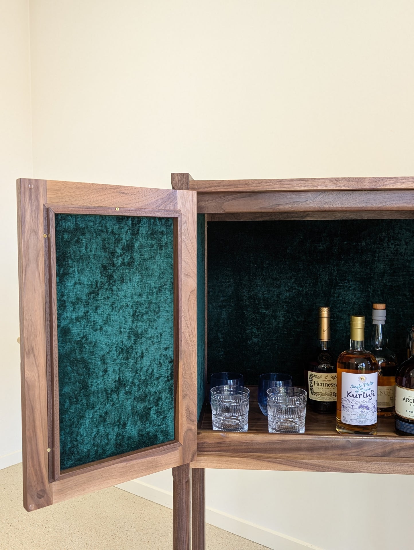 Maharajah Whisky Cabinet