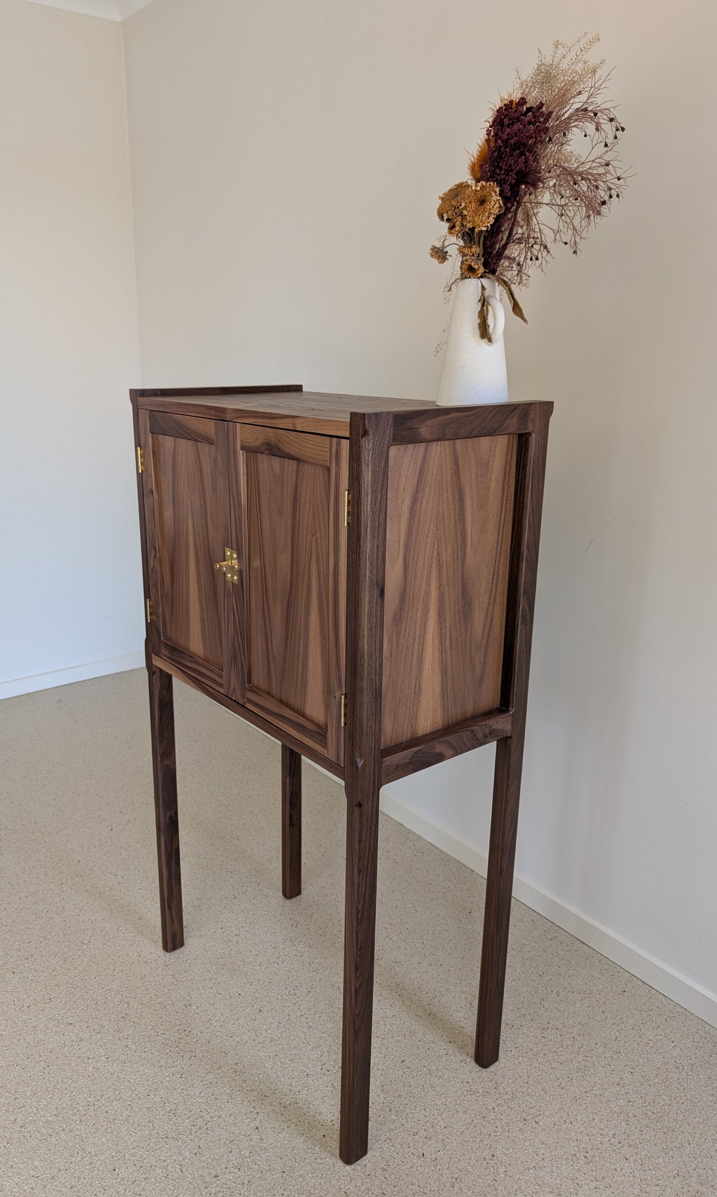 Maharajah Whisky Cabinet